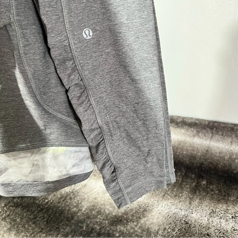 LuluLemon Grey Leggings - Picture 3 of 9